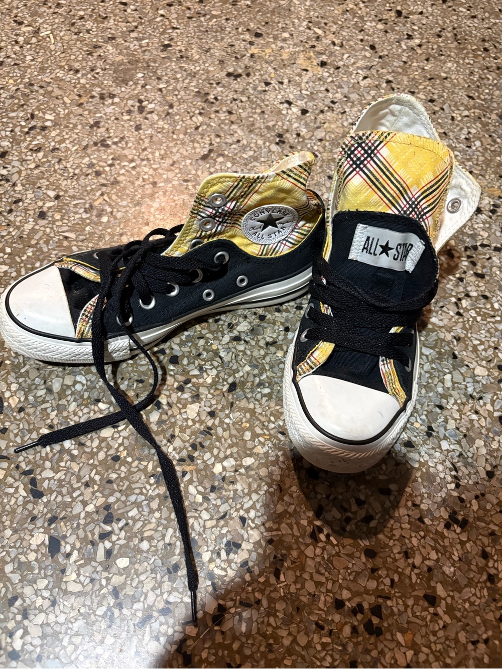 Converse Yellow Plaid Black DBL Layer Top & Tongue 26 Eye High Top Shoes
Wm's 5.